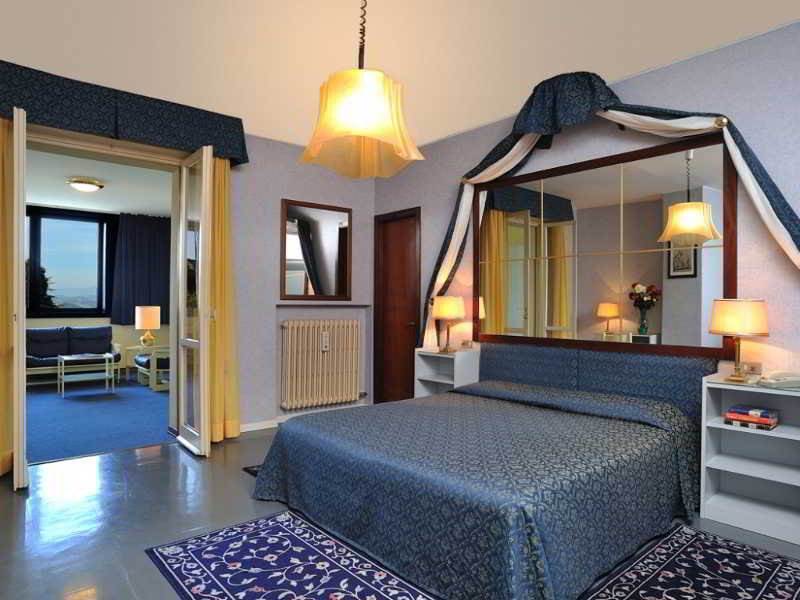 Hotel & Residence Dei Duchi Urbino Esterno foto