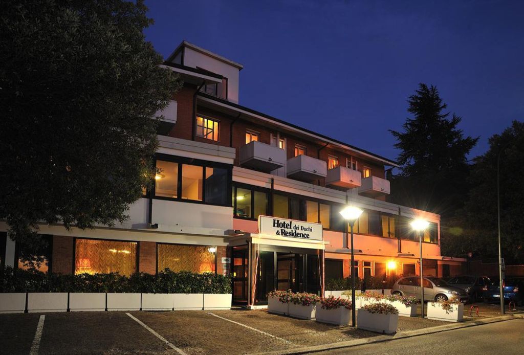 Hotel & Residence Dei Duchi Urbino Esterno foto