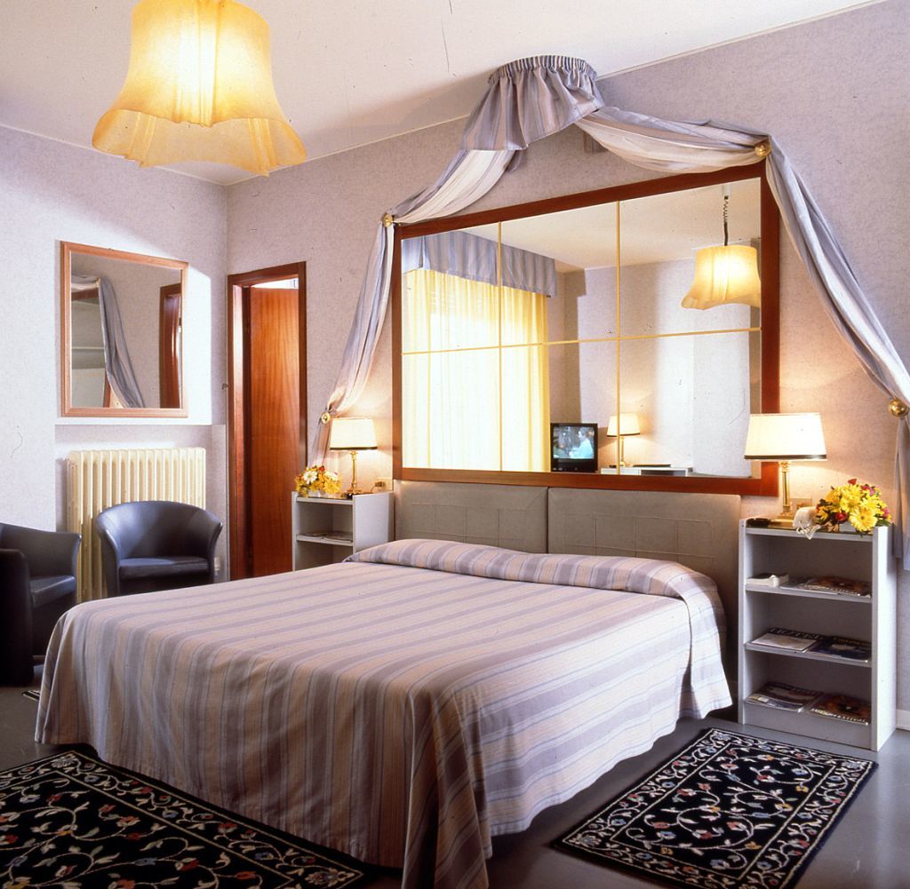 Hotel & Residence Dei Duchi Urbino Esterno foto
